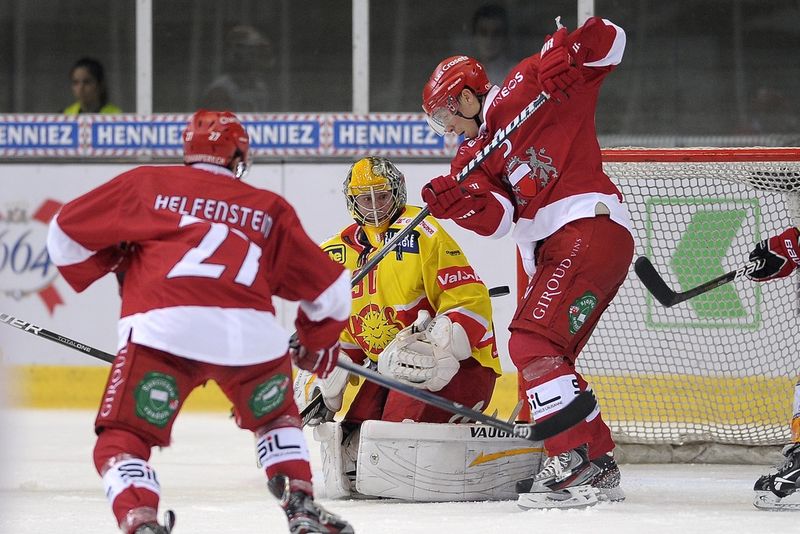 Le portier sierrois Martin Zerzuben a été héroïque durant le premier tiers hier soir face au Lausanne Hockey club.