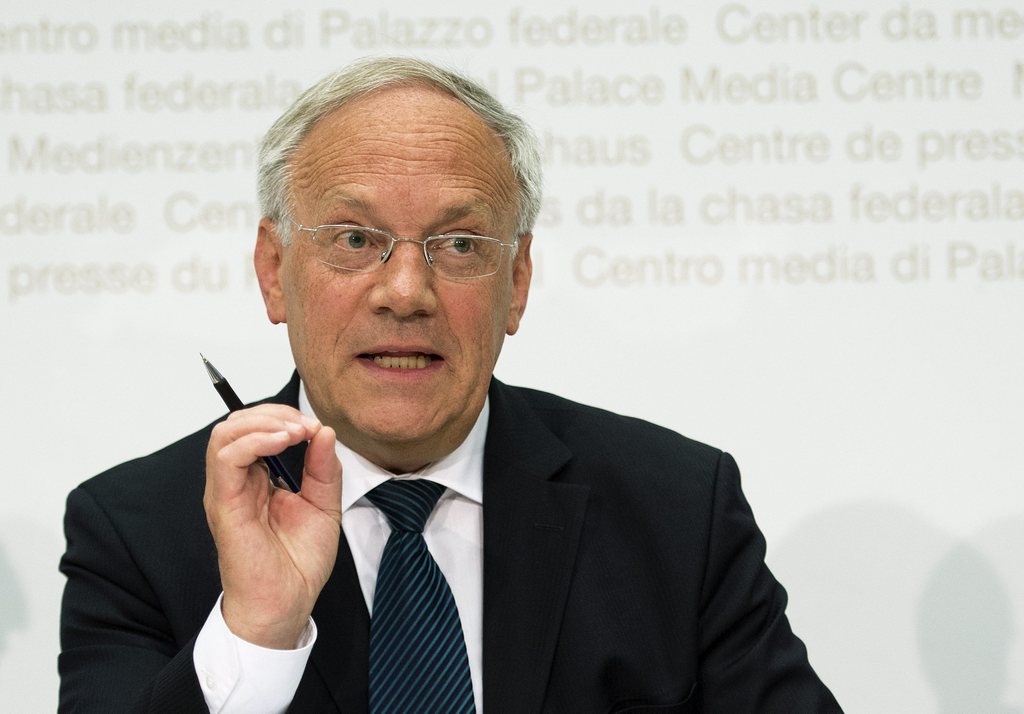 Le conseiller fédéral Johann Schneider-Ammann a justifié la non signature par la Suisse de l’accord d’entraide administrative rendu publique lors de la réunion interministérielle de l’Organisation de coopération et de développement économiques (OCDE) du 29 et 30 mai à Paris.