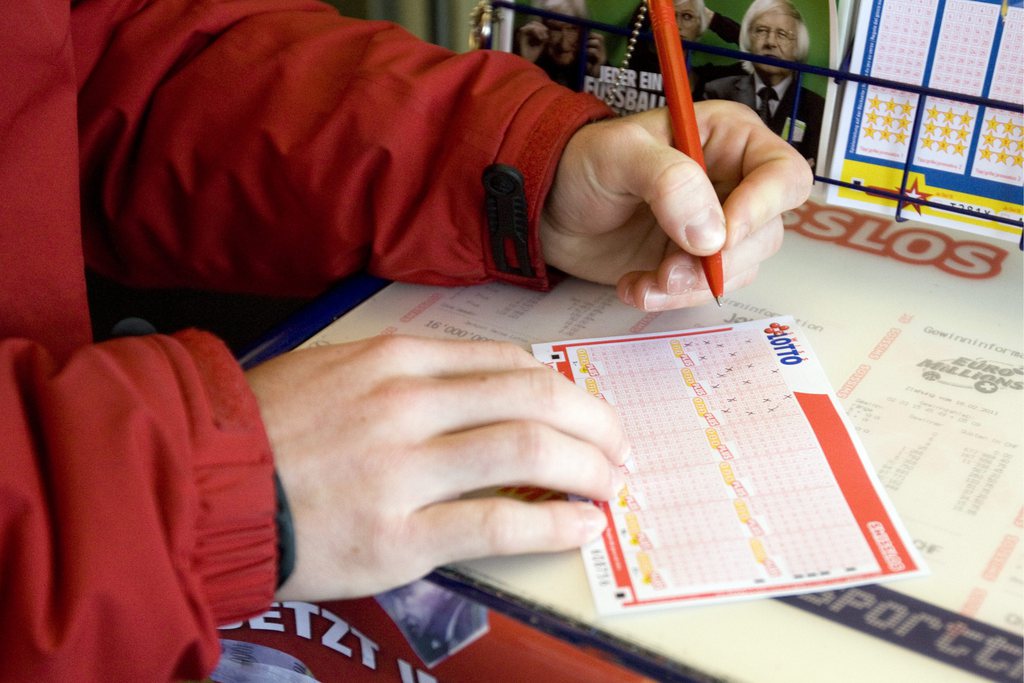 Un Suisse a coché tous les bons numéros à l'Euro Millions et décroche le jackpot de quelque 75 millions de francs.