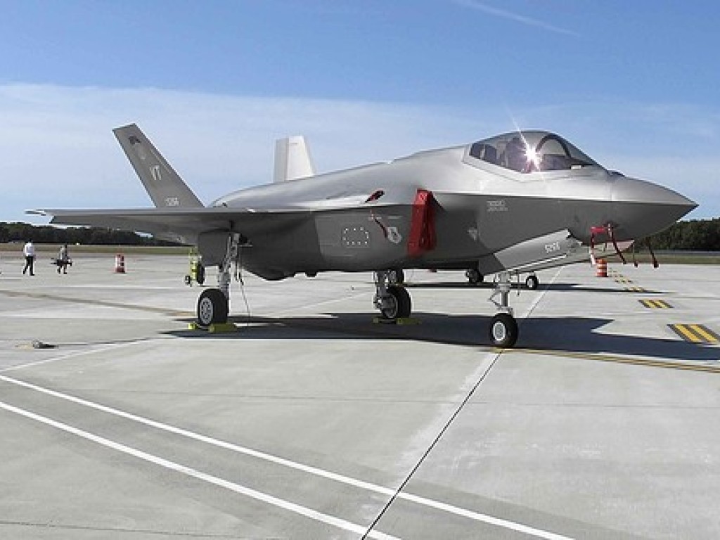 L'avion de combat F-35 du constructeur américain Lockheed Martin serait le meilleur marché pour la Suisse.