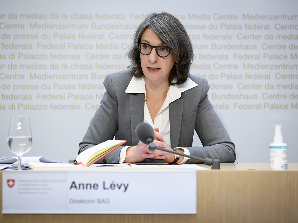 Anne Lévy, la directrice de l'OFSP, se dit optimiste face à l'évolution de la situation face au coronavirus mais reste préoccupée par les chiffres encore élevés dans certains cantons (archives).