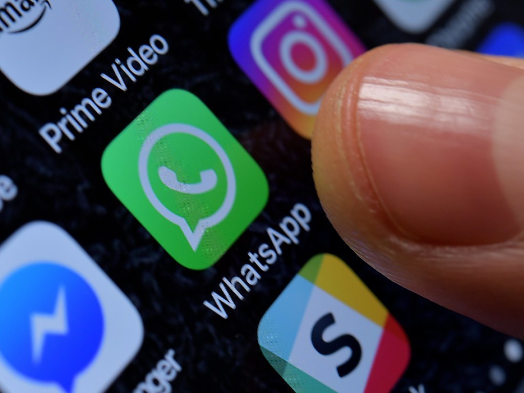 Les quelque 2 milliards d'utilisateurs de WhatsApp pourront choisir entre garder les messages ou les effacer eux-mêmes après sept jours (archive).