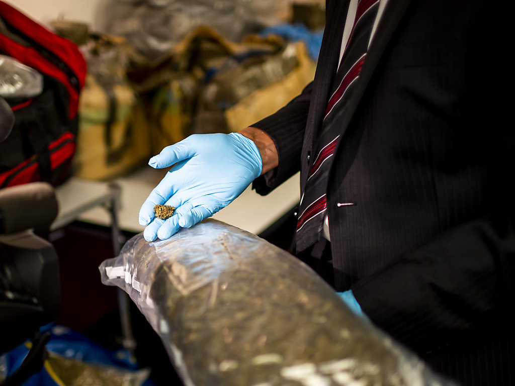 La police tessinoise a saisi une grosse quantité de haschisch et de cannabis lors du démantèlement d'un trafic de drogue international (photo symbolique).
