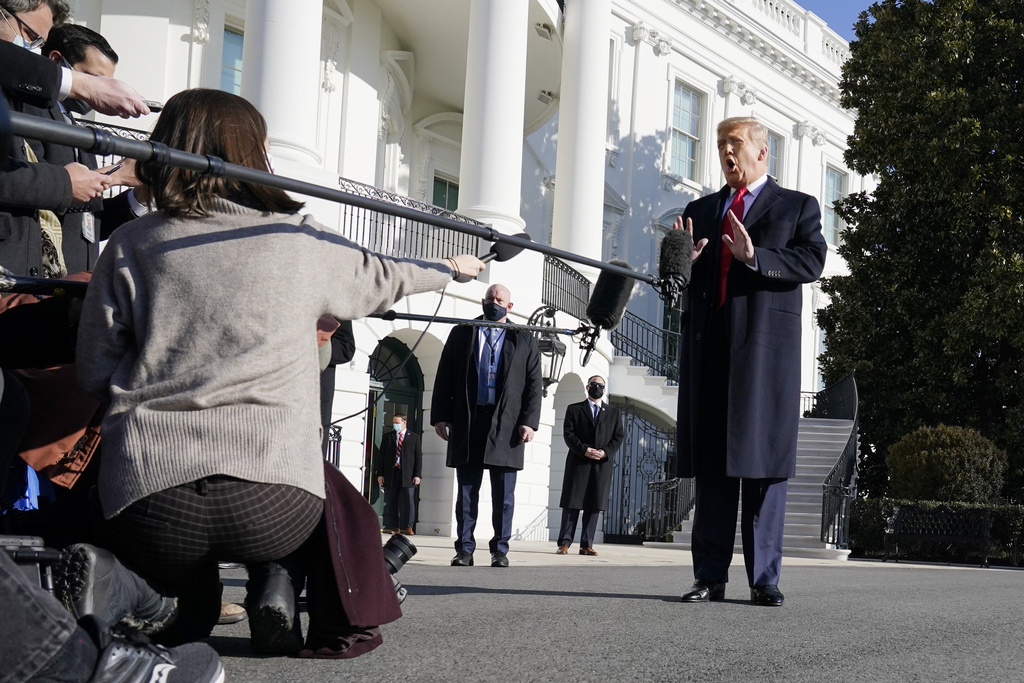 Donald Trump se dit victime d'une chasse aux sorcières.