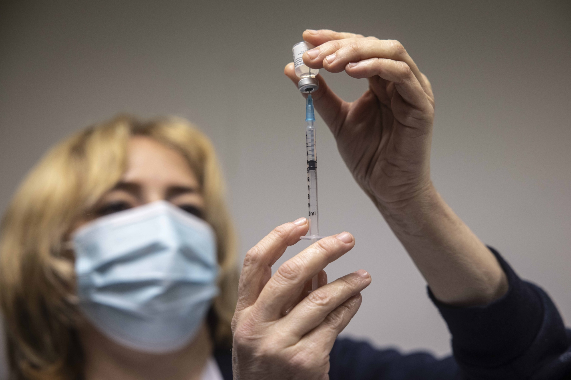 La course à la vaccination contre le coronavirus est lancée en Suisse.