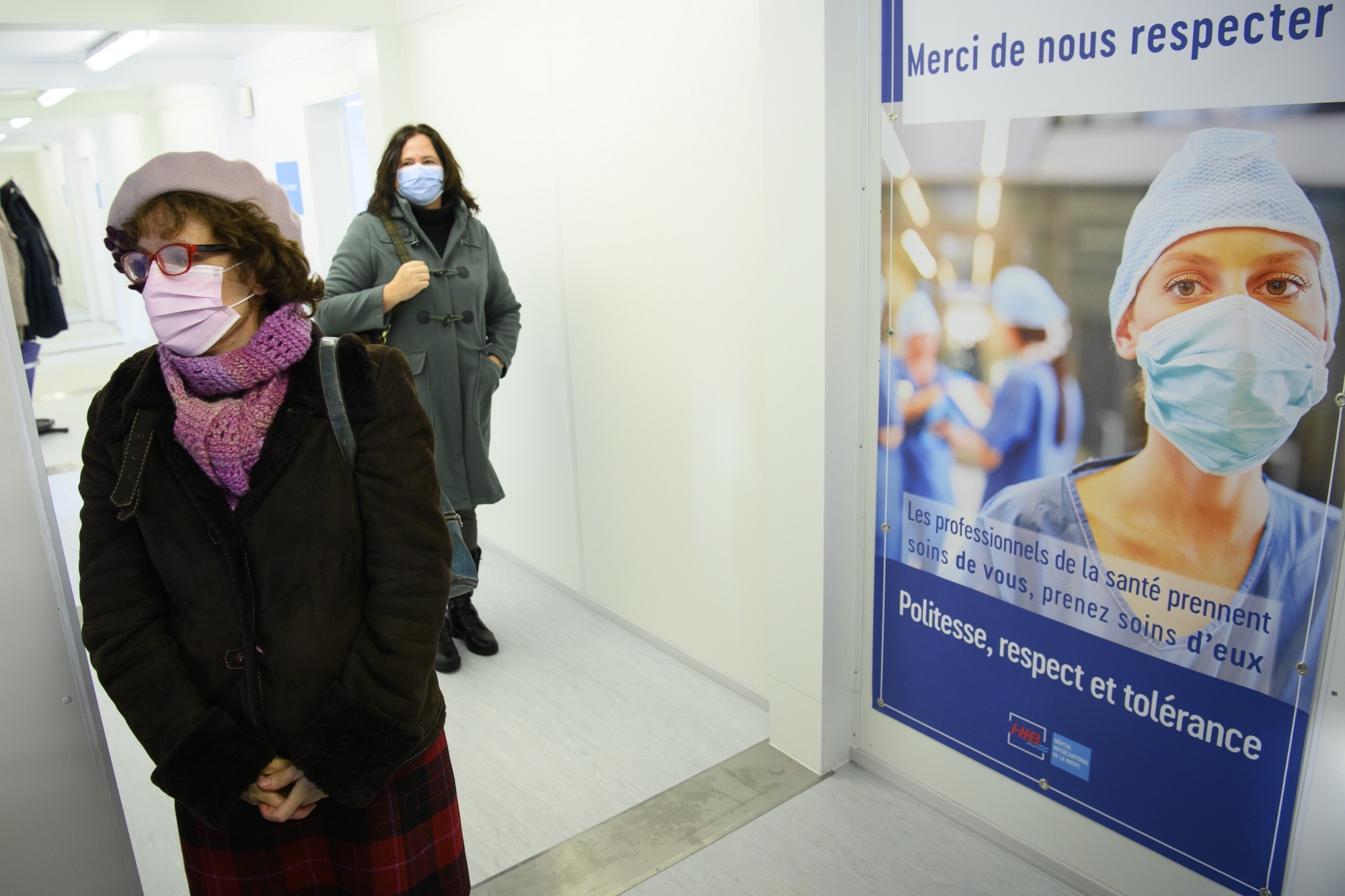 Sonya Butera, président du Grand Conseil vaudois et Sylvie Bonvin-Sansonnens, présidente du Grand Conseil fribourgeois ont visité le centre de vaccination de l'hôpital intercantonal de la Broye à Payerne.