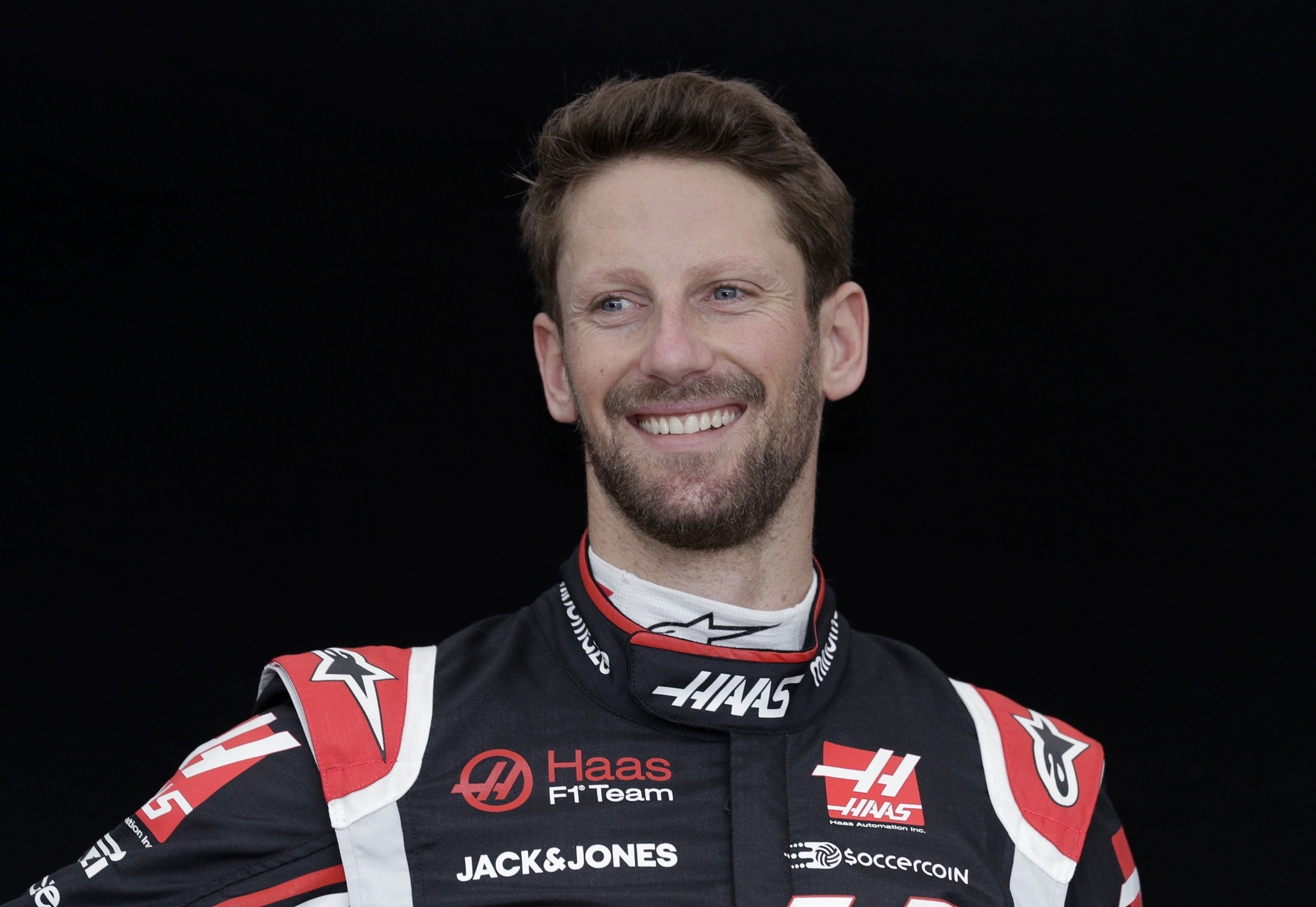 Deux mois après son accident spectaculaire, Romain Grosjean a retrouvé le sourire.