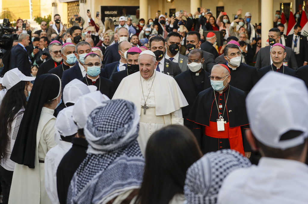 Il faut "cheminer du conflit à l'unité" dans "tout le Moyen-Orient" et "en particulier en Syrie, martyrisée", a plaidé le pape samedi.