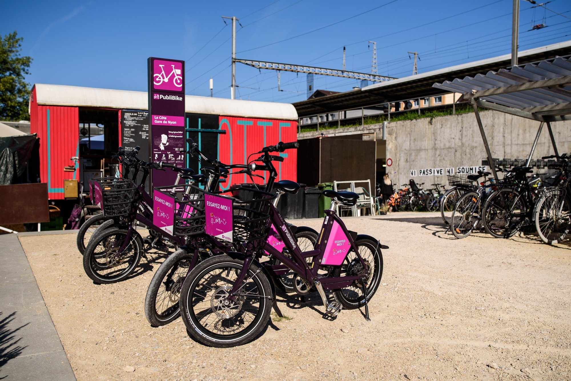 Nyon comptait déjà dix stations de vélos en libre-service, dont celle de la gare.