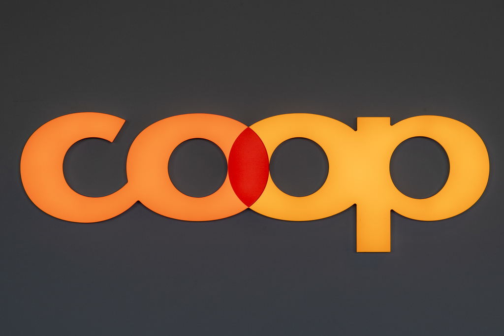 ARCHIV - ZU DEN JAHRESZAHLEN VON COOP -- Ein Coop-Logo im Tagungszentrum in Muttenz, am Dienstag, 18. Februar 2020. (KEYSTONE/Georgios Kefalas)