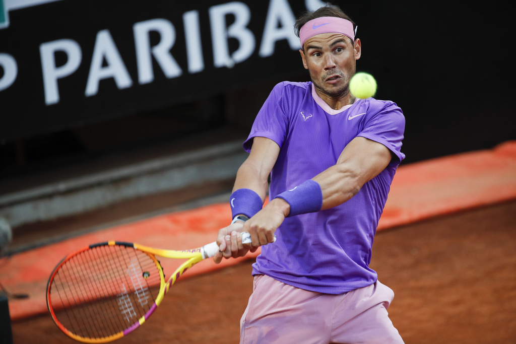 Rafael Nadal, en quête d'une dixième victoire au Masters 1000 de Rome a mis au pas la jeune étoile montante du tennis italien Jannik Sinner (ATP 18). 