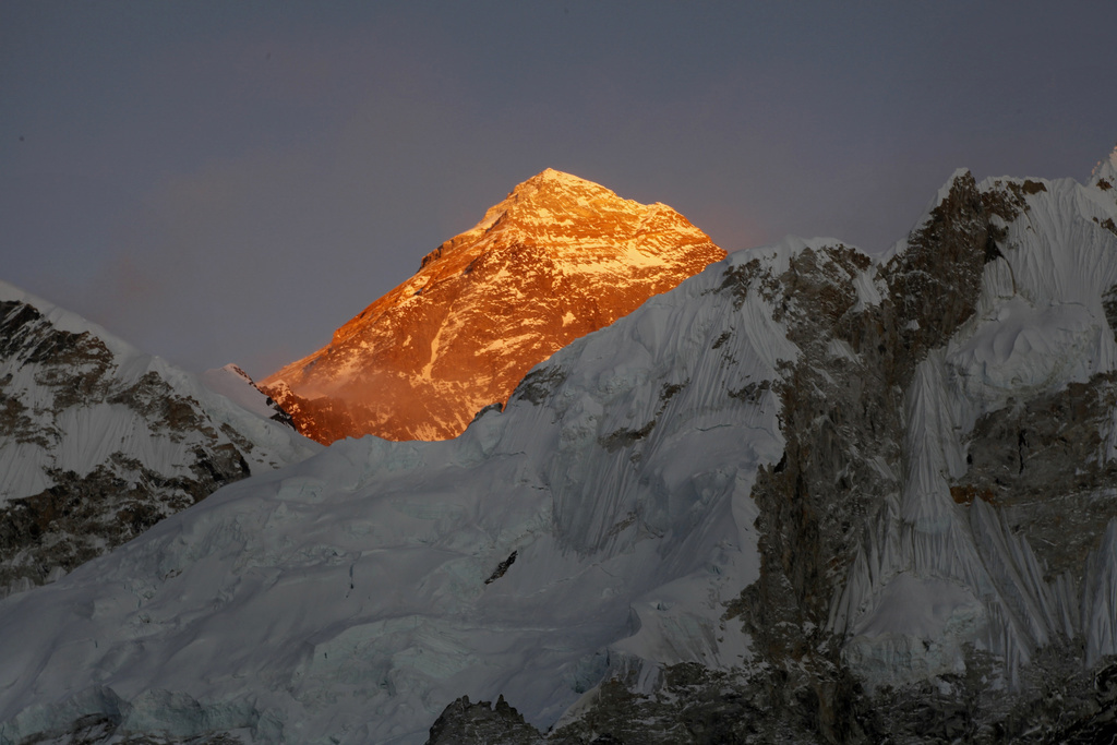 L'alpiniste suisse "souffrait d'épuisement" après avoir atteint le sommet (8848,86 m). (archives)