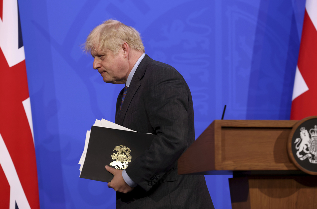 Boris Johnson, longtemps réticent, a annoncé lundi devant la presse avoir pris la "décision difficile" de repousser du 21 juin au 19 juillet la dernière étape de son plan de déconfinement (ARCHIVE).