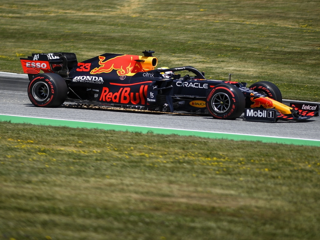 Max Verstappen continue de dominer.