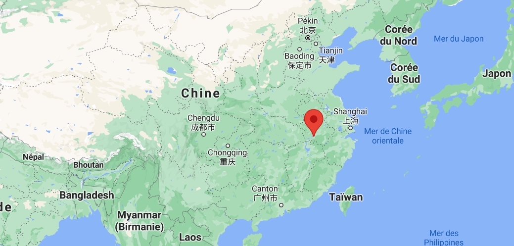 L'attaque s'est déroulée dans une rue piétonne et commerçante d'Anqing, dans l'est de la Chine.