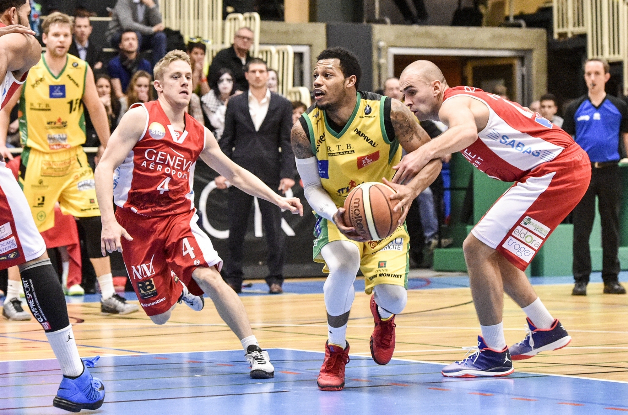 Jérémy Jaunin (n°4) quitte les Lions de Genève pour Nyon.