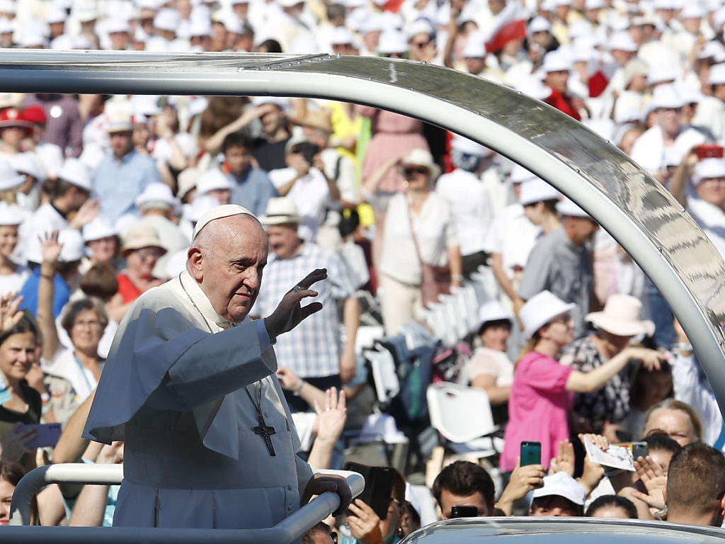 Le 34e voyage international du pape François intervient environ deux mois après une opération au côlon.