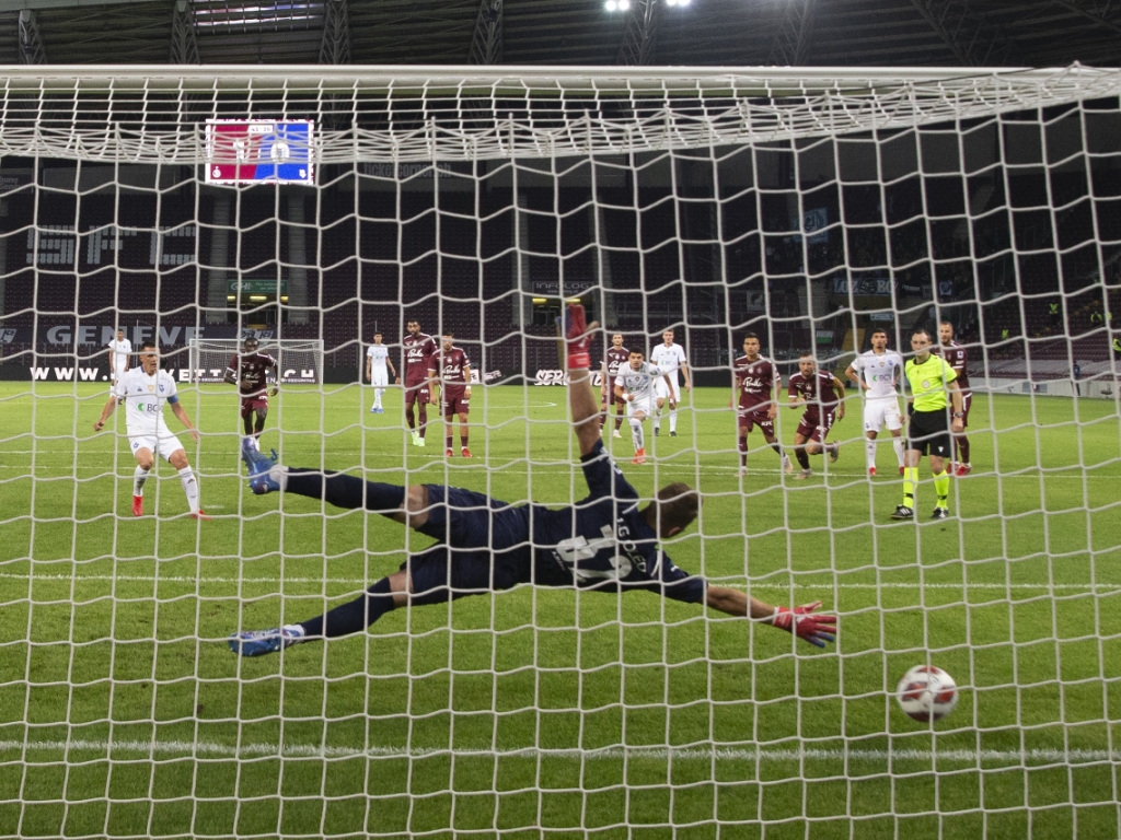 Le penalty transformé par Kukuruzovic a permis à Lausanne d'obtenir un point au Stade de Genève.