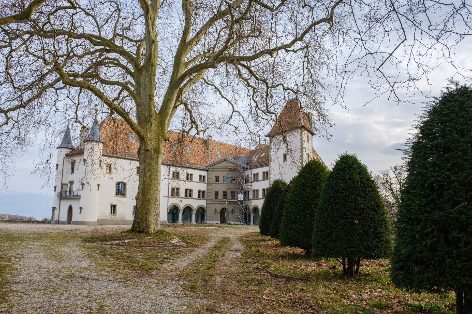 Le château d'Allaman est le théâtre d'une sacrée affaire.