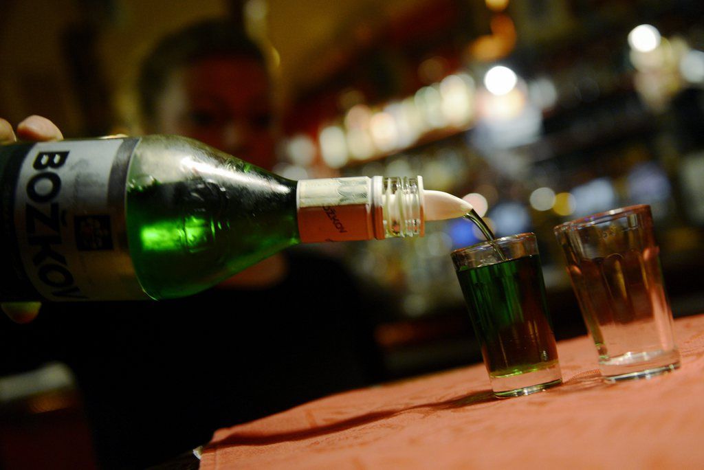 En 2010, quelque 34 adolescents et jeunes adultes ont été hospitalisés par semaine pour des diagnostics liés à l’alcool.