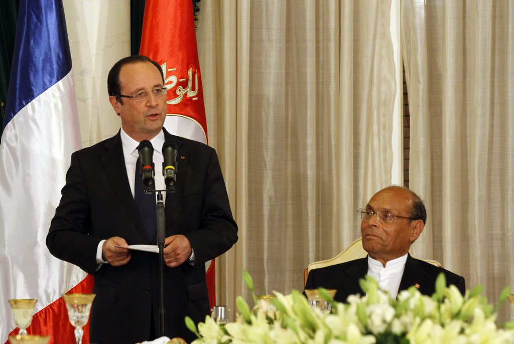 François Hollande est le premier président français à se rendre en visite d'Etat en Tunisie depuis la révolution de 2011.