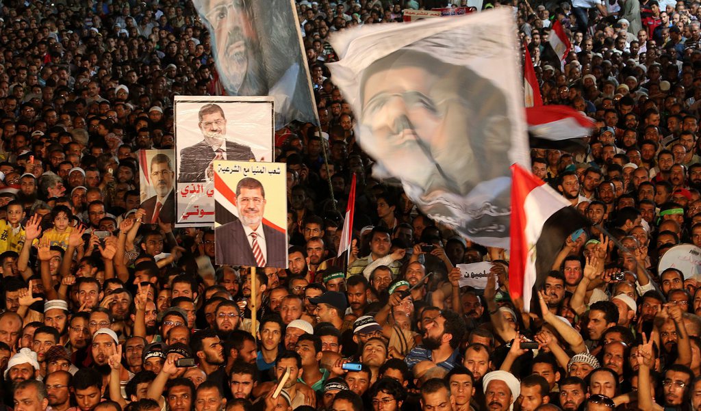 Les Frères musulmans ont appelé leurs partisans à venir grossir les rangs des sit-in au Caire pour une marche "pacifique" vendredi.