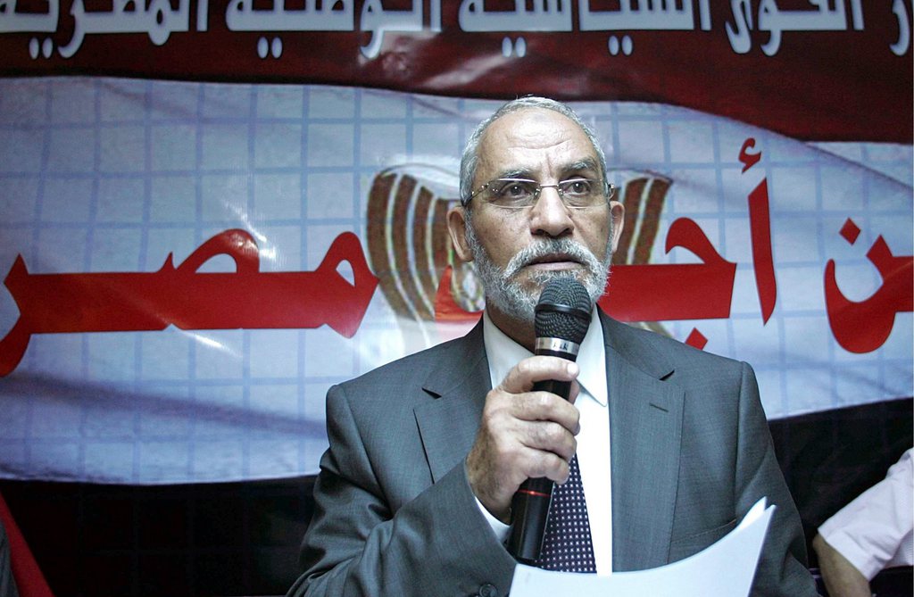 epa03831151 (FILE) A file picture dated 20 July 2010 shows Mohammed Badie, head of Egypt's Muslim Brotherhood speaking to the media at during a meeting of political parties in Cairo, Egypt.  According to media reports on early 20 August 2013 Mohammed Badie was detained in Cairo.  EPA/MOHAMED OMAR *** Local Caption *** 02254987