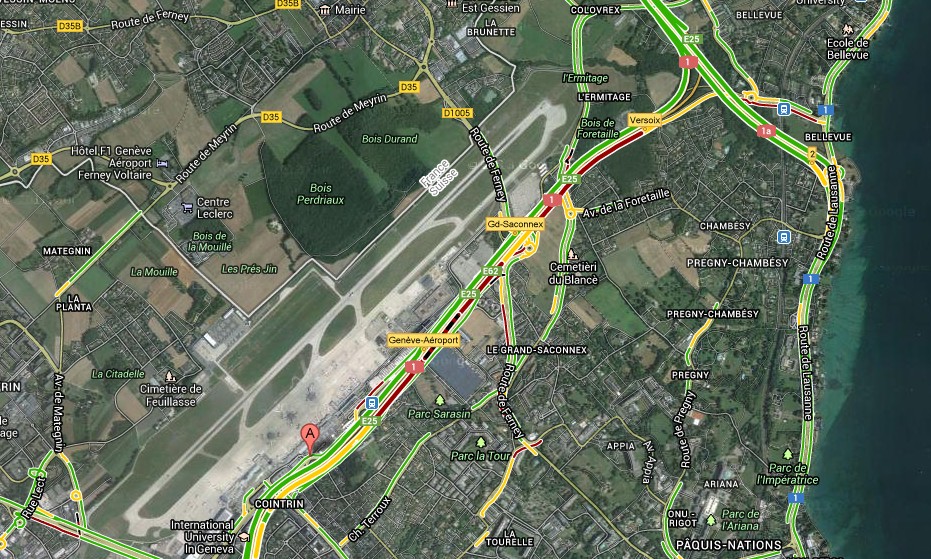 La circulation est interrompue entre Genève-Aéroport et le pont de la Versoix.