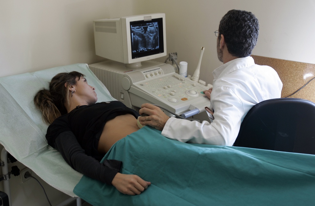 Toujours plus de femmes enceintes recourent à ces tests.