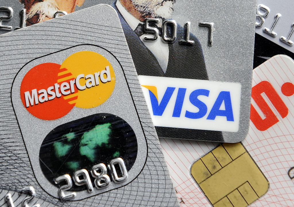 Les cartes équipées de la technologie de paiement sans contact seront acceptées.
