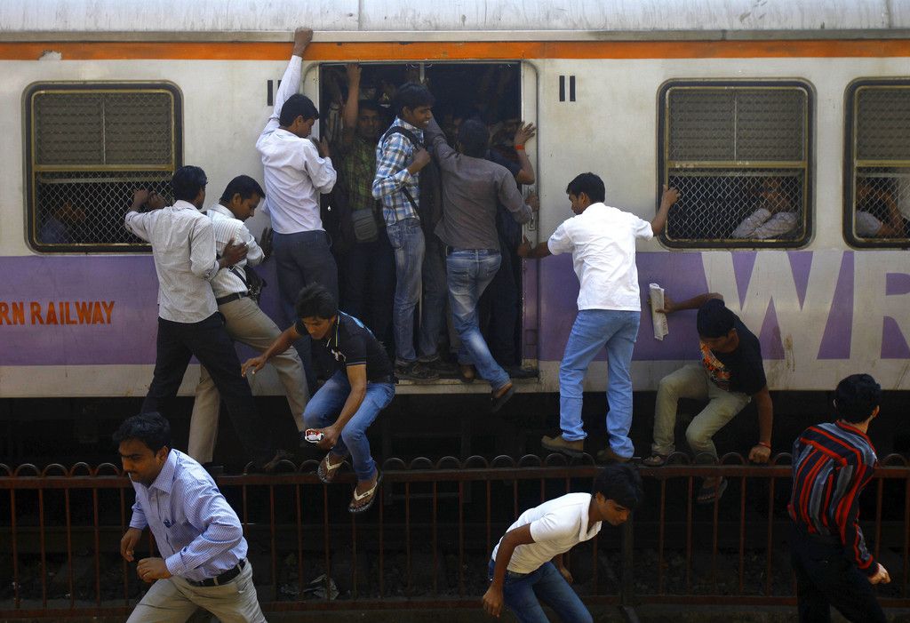 Les accidents ferroviaires sont nombreux en Inde. 15'000 personnes meurent juste en traversant les rails. 