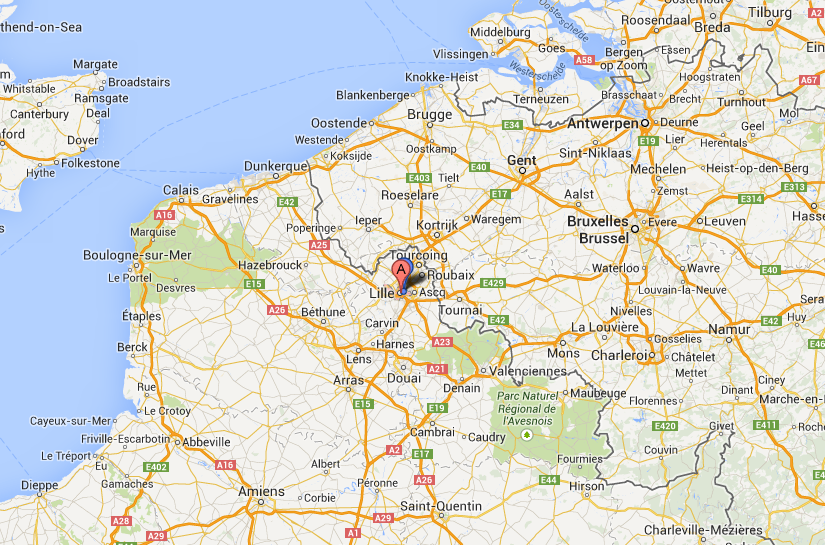 Vingt-quatre personnes ont été blessées samedi vers 2h00 lors de la braderie de Lille par une automobiliste, a annoncé samedi la préfecture. 