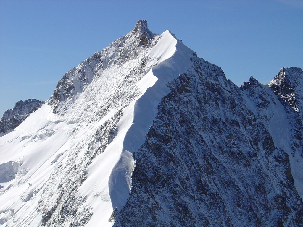 L'accident a fait deux morts sur le Piz Bernina, plus haute montagne des Grisons.