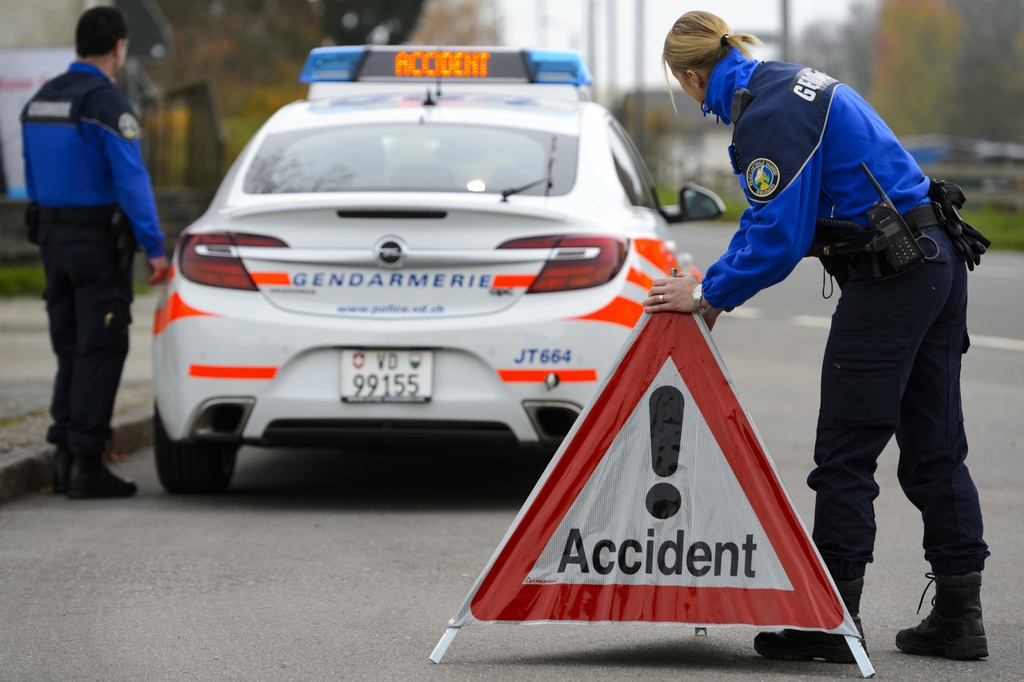 La police cantonale a lancé un appel à témoins pour déterminer les circonstances exactes de l'accident.