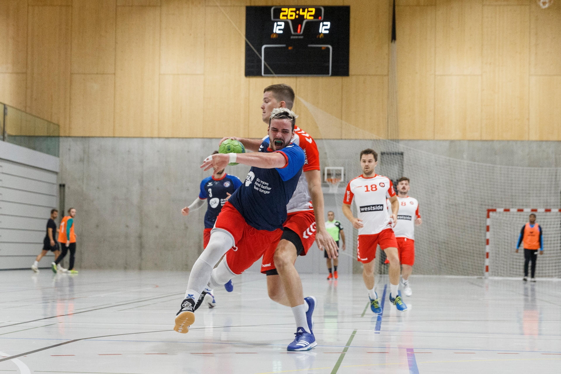 A l'image de Michaël Mercanton (ici face à Berne II), les fines gâchettes nyonnaises ont affiché un joli taux d'efficacité.