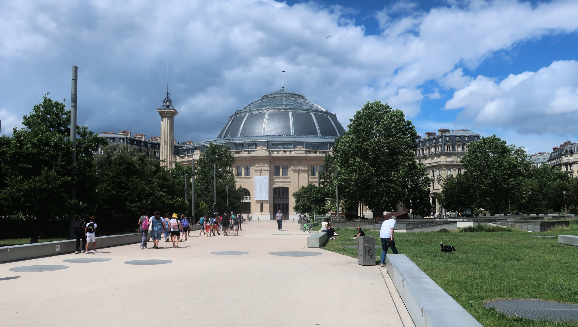 La Bourse du Commerce se trouve à deux pas du Forum des Halles.