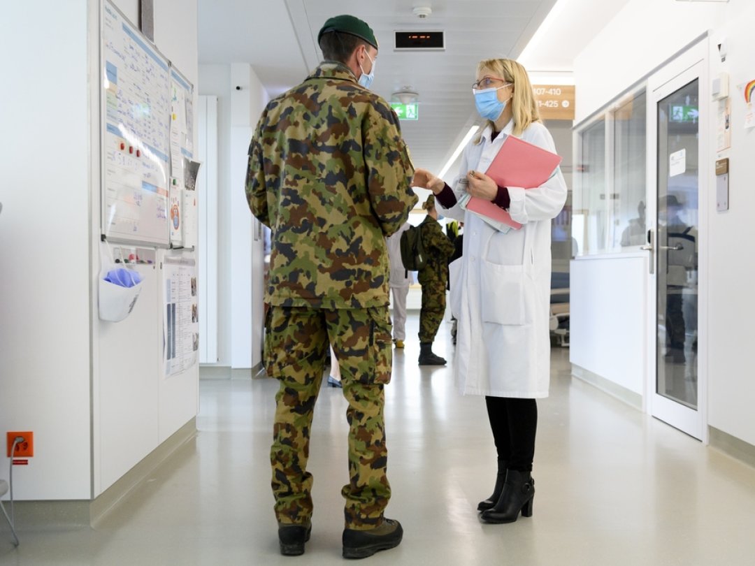 Jusqu’à 2500 militaires pourront être déployés pour les soins, la logistique et la vaccination.