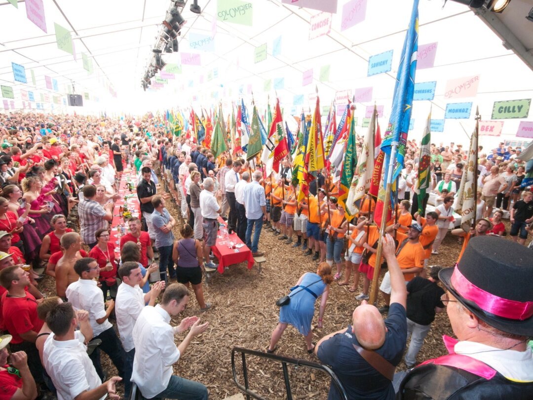 La Fête cantonale des Jeunesses campagnardes pourrait revenir sur La Côte en été 2024, treize ans après le colossal succès populaire de Colombier. Givrins est le premier candidat déclaré à son organisation.