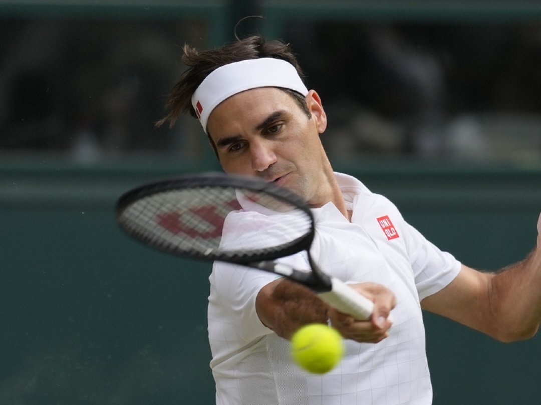 Roger Federer n’a plus joué depuis presque un an et son élimination en quart de finale à... Wimbledon.