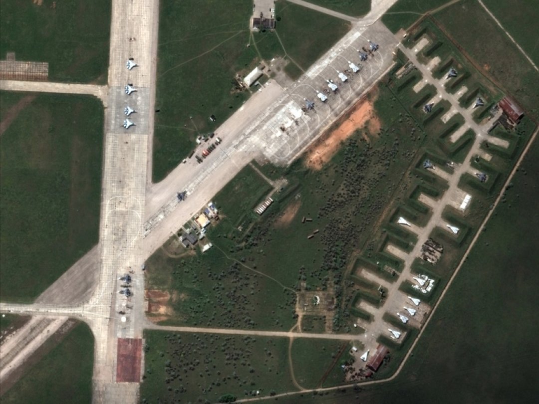 Cet incident intervient une semaine après une explosion des munitions destinées à l'aviation militaire dans un dépôt situé sur le territoire de l'aérodrome militaire de Saki, dans l'ouest de la Crimée.