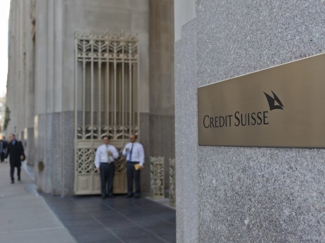 Le bâtiment de Credit Suisse à New York est situé sur Madison Avenue.