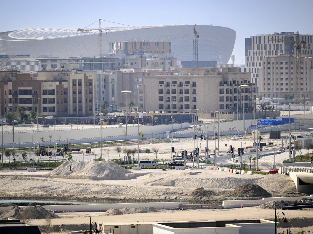 Vue sur le stade de Lusail, à Doha, depuis l'hôtel Le Royal Méridien où logera l'équipe de Suisse durant le Mondial, qui débute le 21 novembre.
