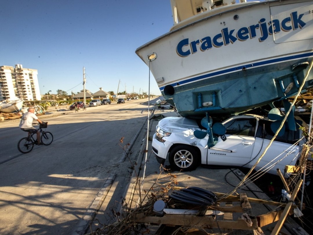 L'ouragan s'affaiblit après avoir causé d'immenses dégâts notamment à Fort Myers Beach, en Floride.