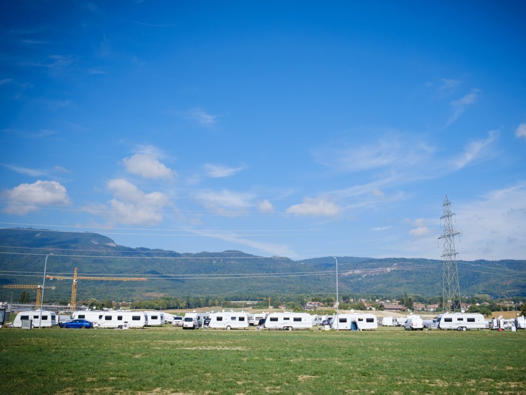 Les caravanes sont installées depuis un mois sur ce terrain de l'Asse, à Nyon.
