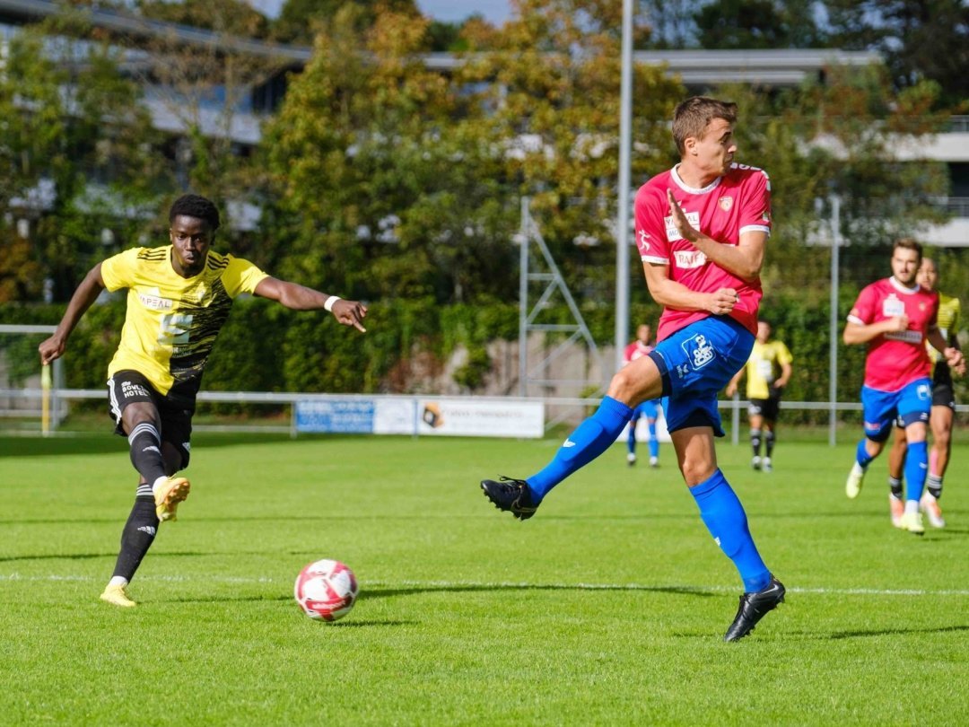 A Cham, Gomis a inscrit l'unique but du Stade Nyonnais, défait 2-1.