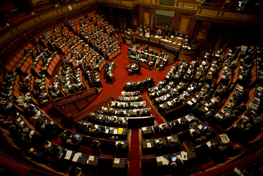 Le gouvernement italien, présidé par Enrico Letta (en haut au centre). 