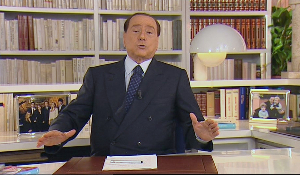 L'attitude de Silvio Berlusconi ne fait pas l'unanimité, même dans ses rangs.