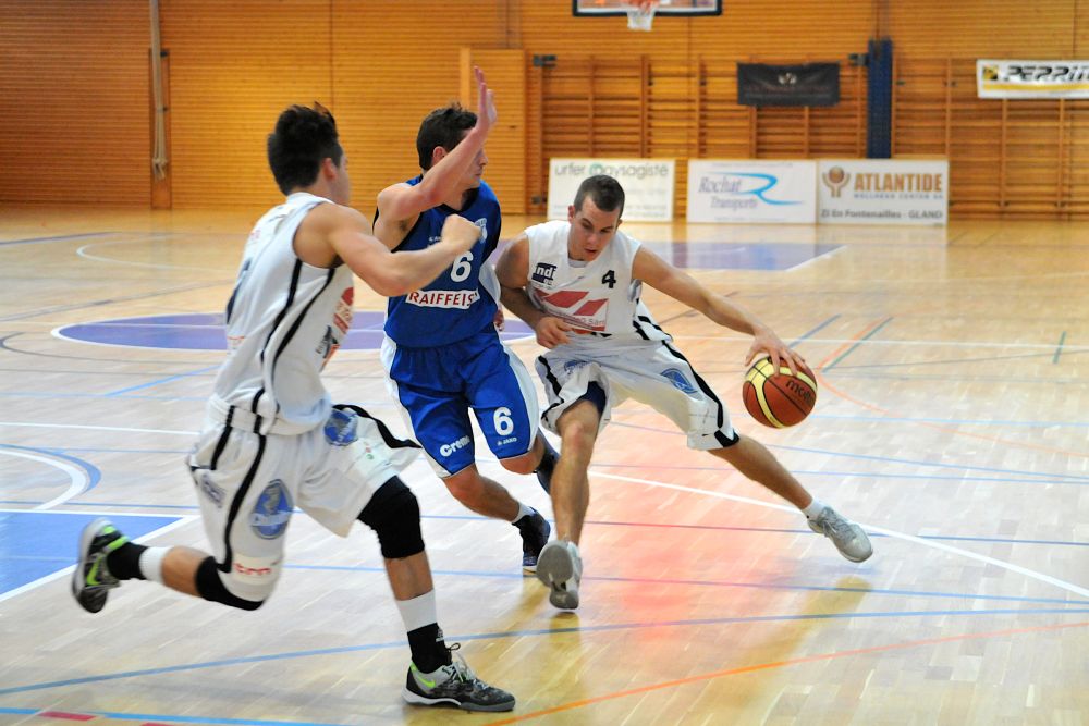 26.10.2013, Nyon, Basketball ligue B, Nyon vs Villars, Valentin Zaninettiphotos Ce?dric Sandoz