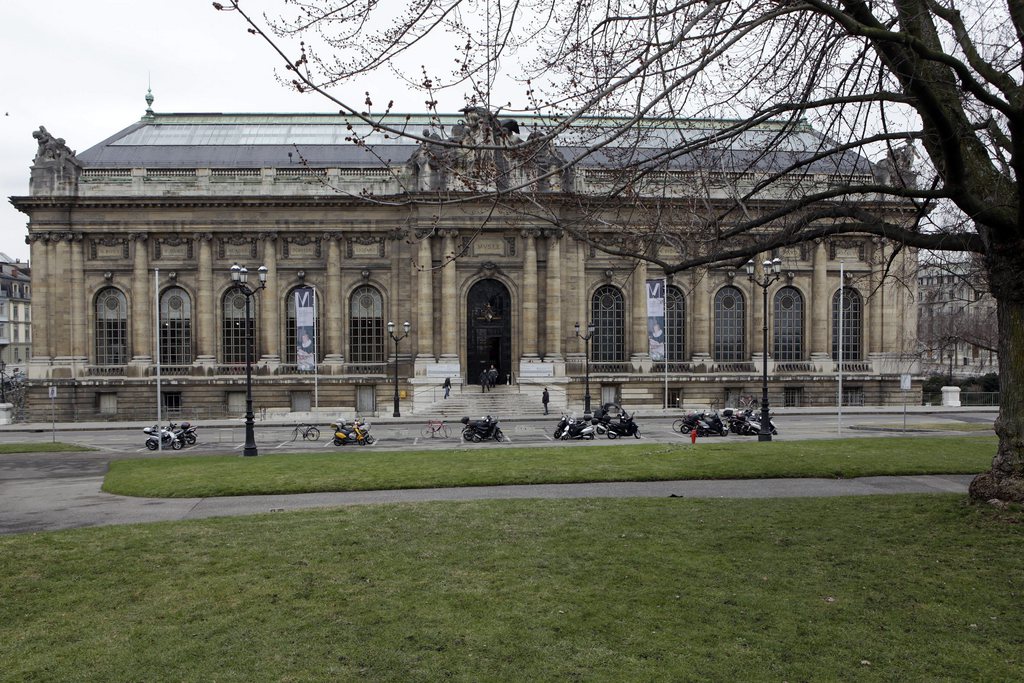 La section genevoise de l'association Patrimoine Suisse recourt contre le nouveau projet d'extension du Musée d'art et d'histoire de Genève, qui comprend toujours de nouvelles constructions dans la cour du musée.