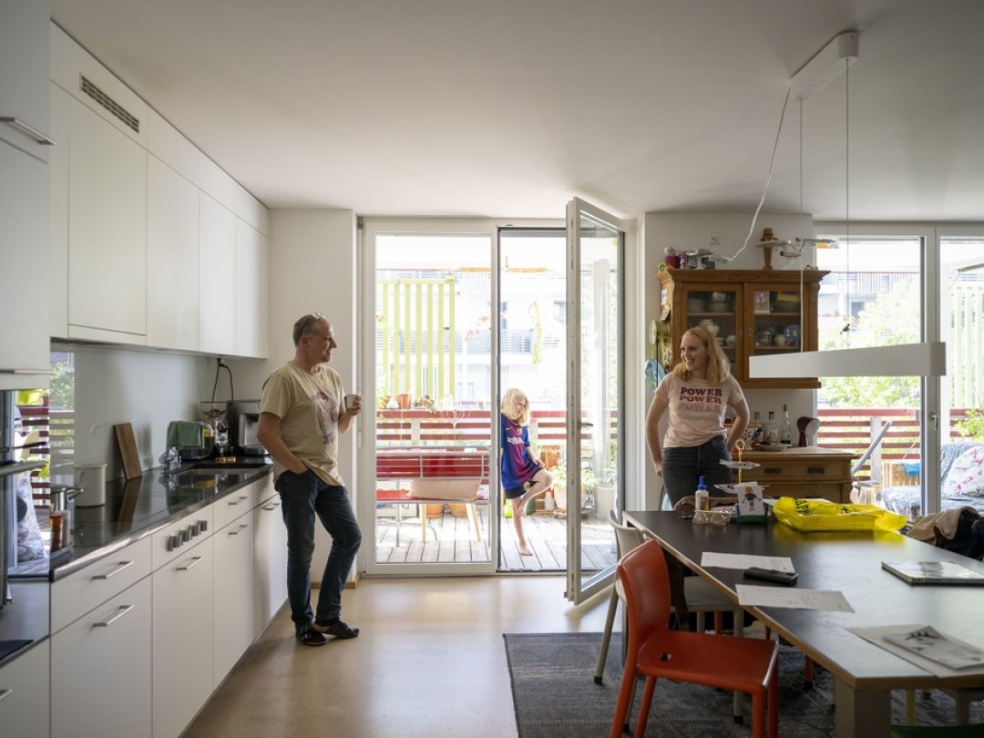 Les gens achètent un logement pour leur usage propre avant tout, ici une famille en septembre 2021 à Winterthour (ZH).